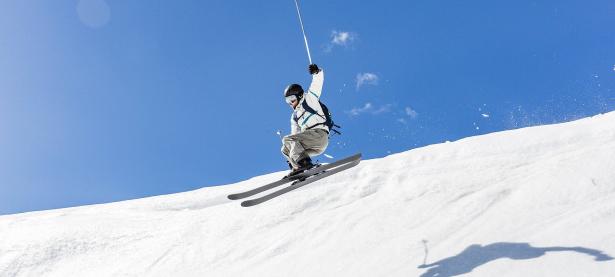 FB体育赛事-阿圭罗点燃赛场，韩国轻取墨西哥，一场跨越足球与电竞的传奇之夜