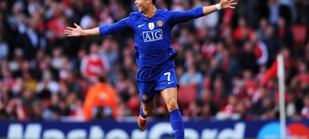 FB体育官方网站-孔德状态火热铸就铁壁，丹麦风暴无情碾压切尔西战术体系