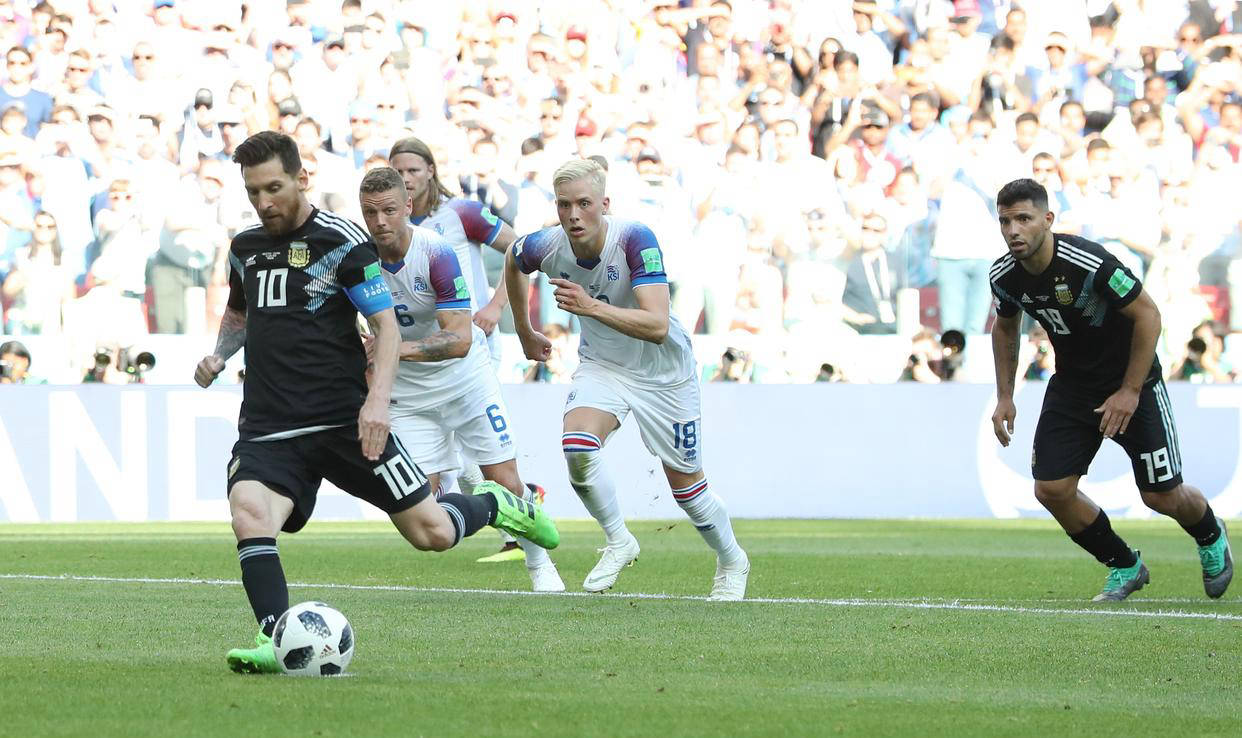 冰岛国家队在比赛中赢得胜利