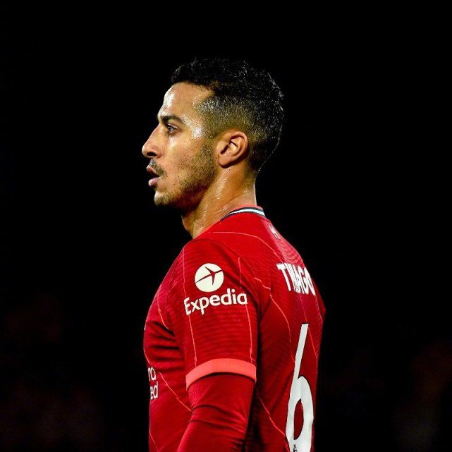 包含最佳新秀：皇家马德里全取三分，英超豪门登顶的词条