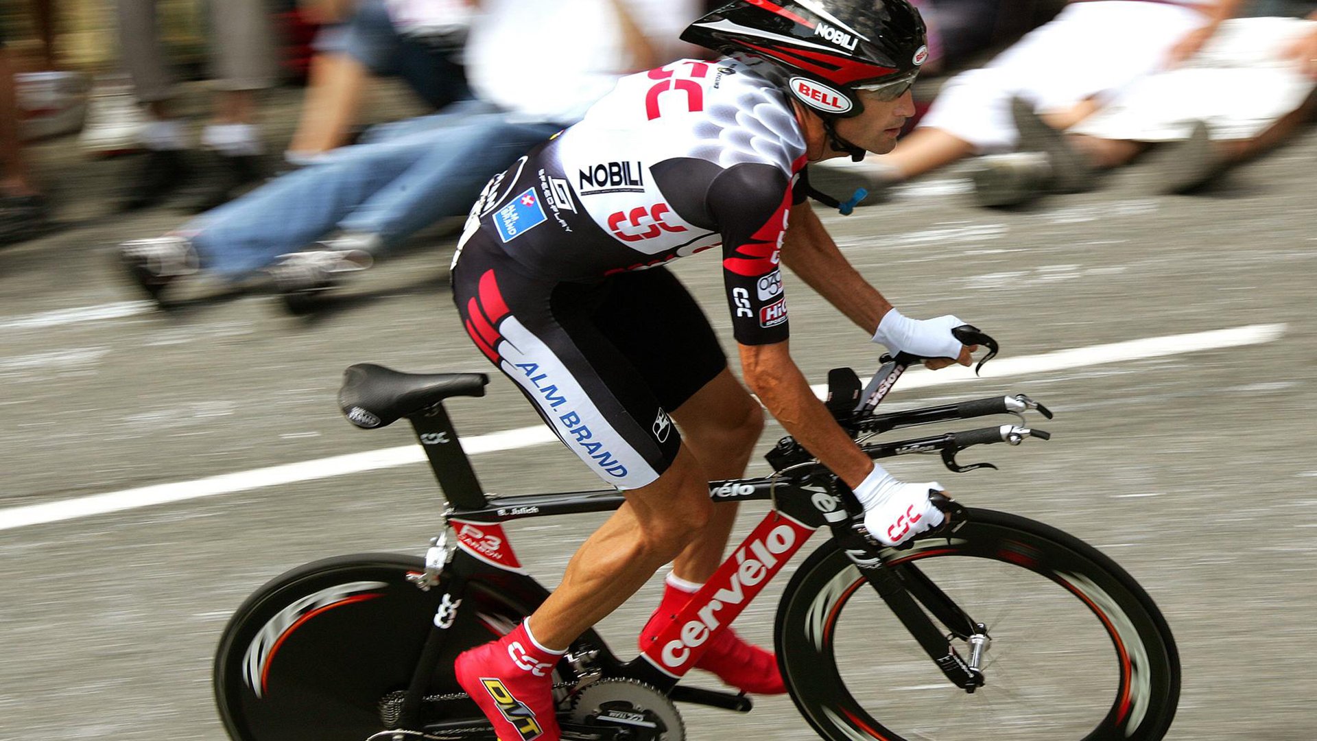 欧冠淘汰赛之夜，卡瓦哈尔点燃赛场