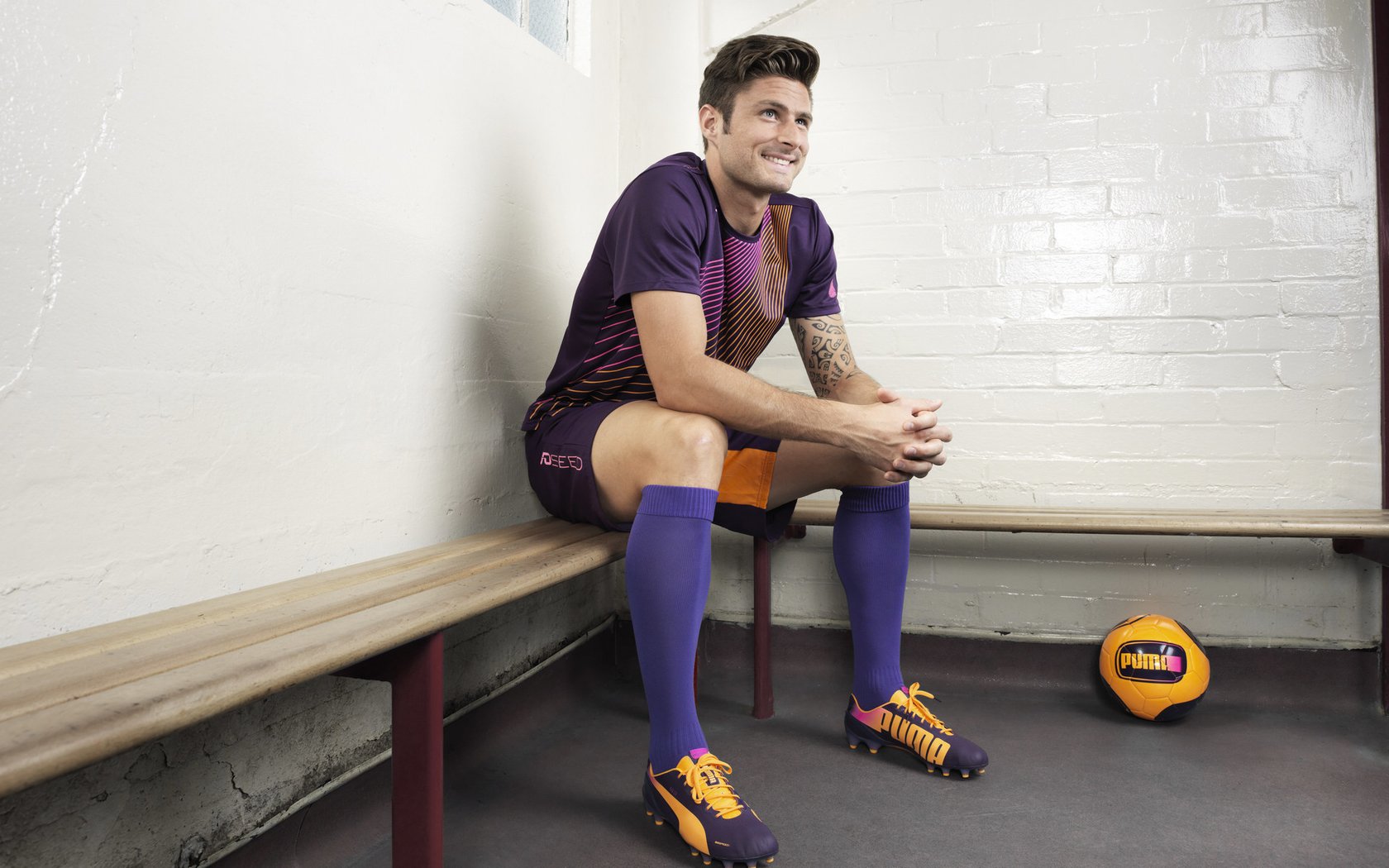 爱德华兹攻防两端统治，北京队带走尼克斯，一场跨越篮球世界的对话