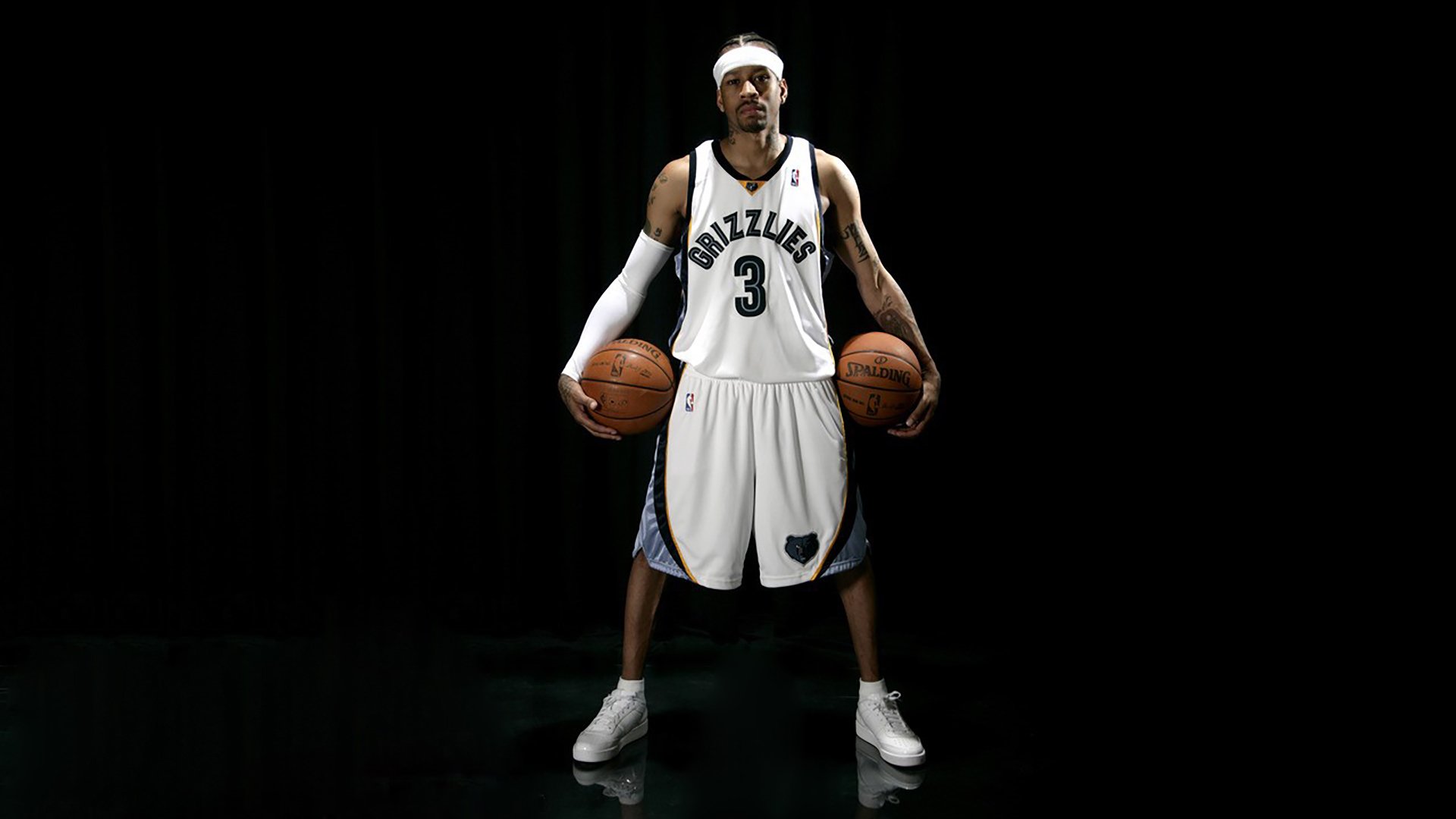 爵士绝杀猛龙之夜，詹姆斯同步刷新历史纪录，篮球世界的双重交响