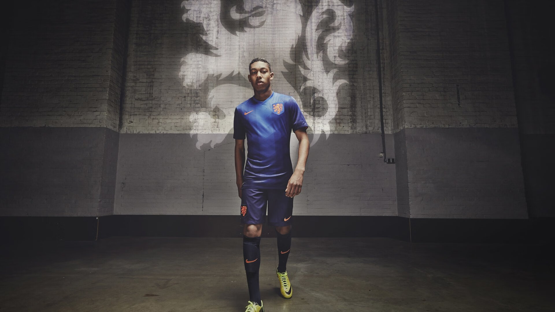 从绿茵战术到全球舞台，爱尔兰式防守的艺术与坎特的终极征途